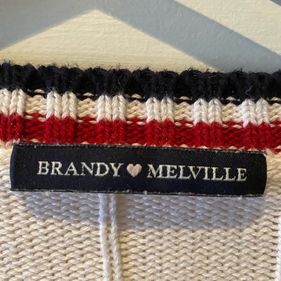 Brandy Melville cropped v-neck sweater O/S - Picture 3 of 5